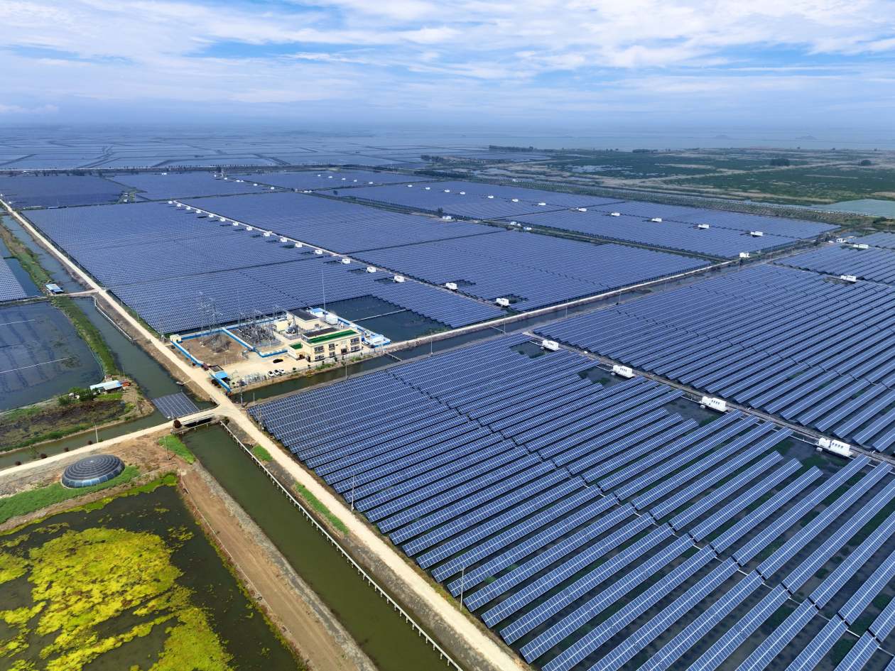 江蘇金湖130MW漁光互補光伏電站 